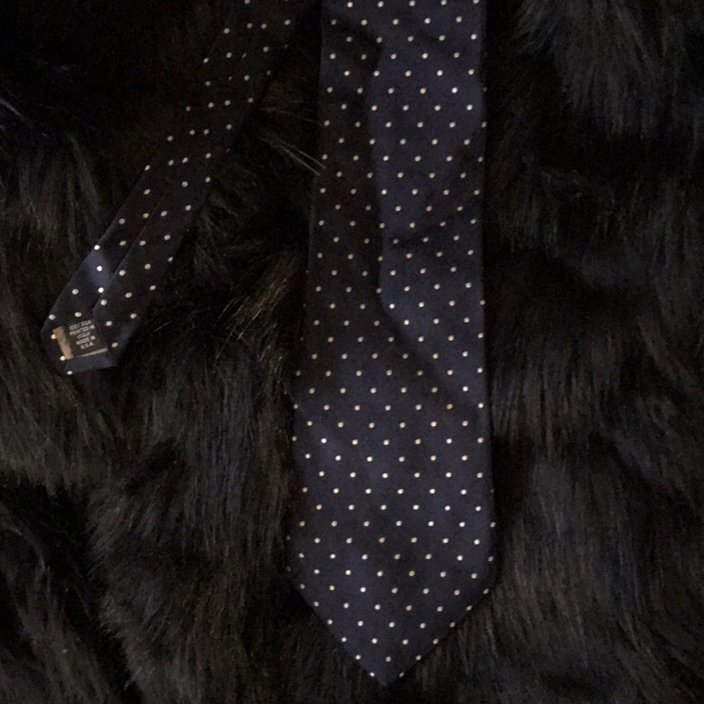 Perry Ellis Portfolio Blue & Yellow Polka dot tie.